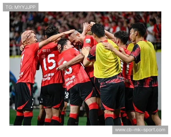 成都蓉城帅惟浩边路突破造点：年轻力量闪耀中超赛场