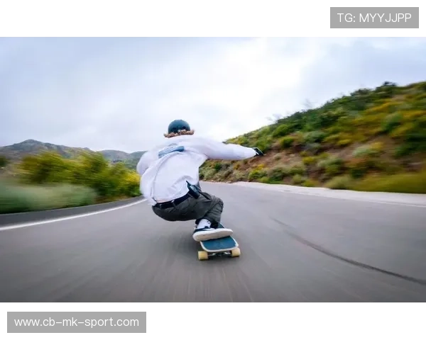 长板滑行比赛:风驰电掣的青春赛道,长板滑行技巧 长板滑行比赛:风驰电掣的青春赛道,长板滑行技巧